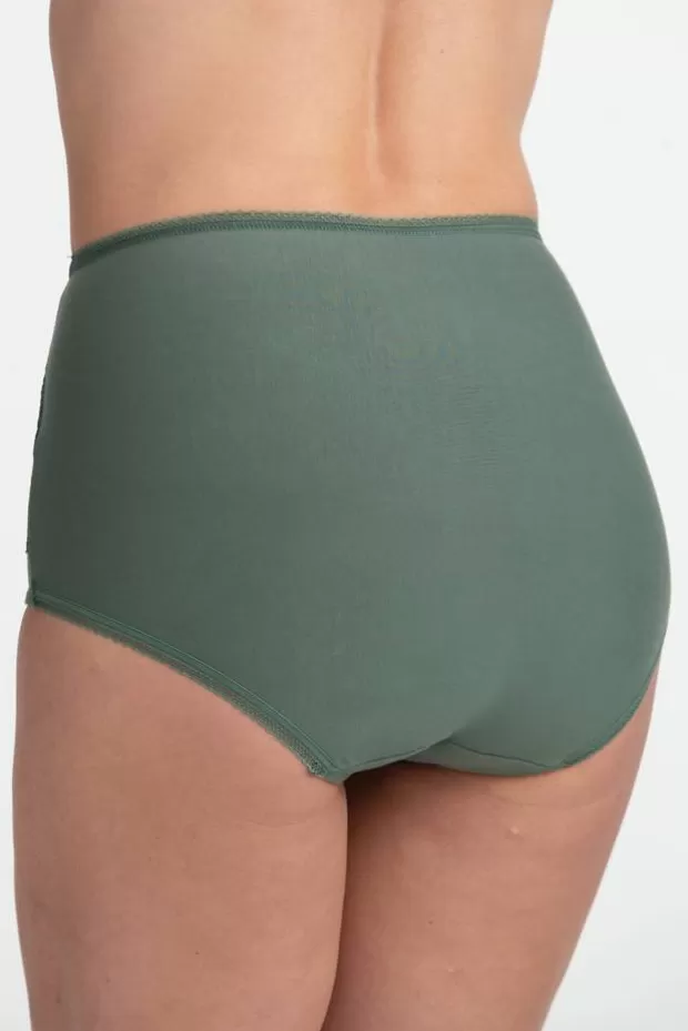 Clearance Lovely Lace panty - A good and stable fit that is perfect for everyday wear - Slips