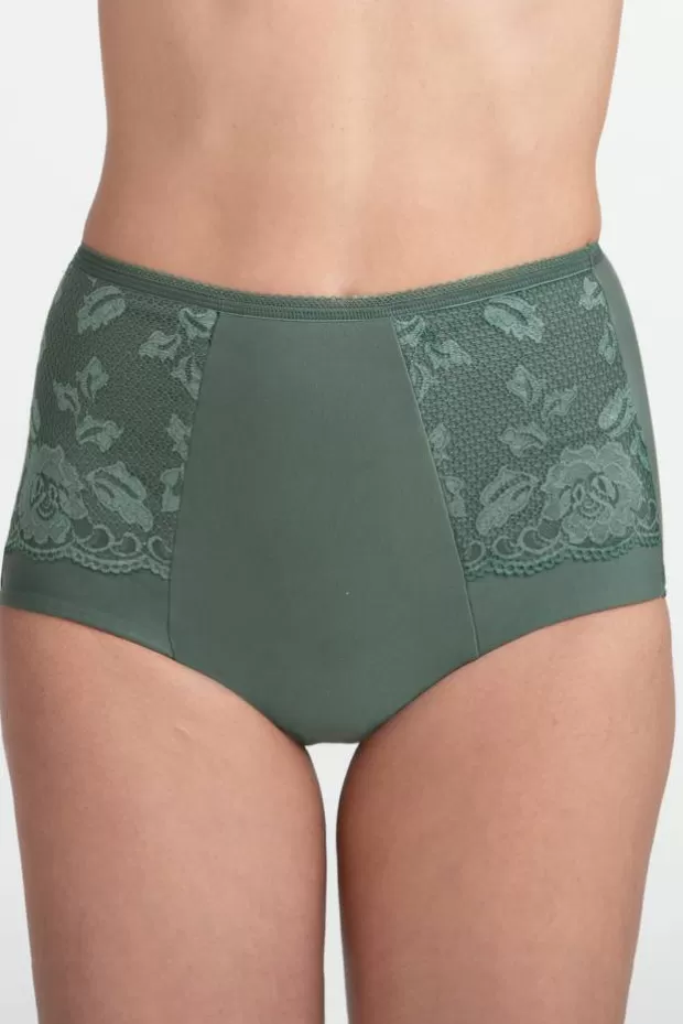 Clearance Lovely Lace panty - A good and stable fit that is perfect for everyday wear - Slips